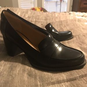 Women’s Clarks Black Heels/Loafers Sz 9